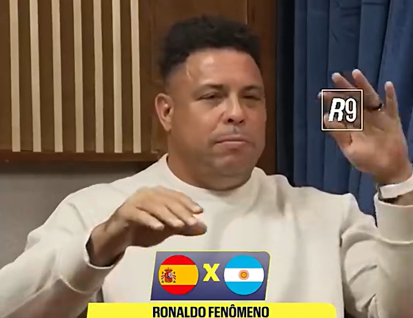 罗纳尔多在节目中预测世界杯决赛结果